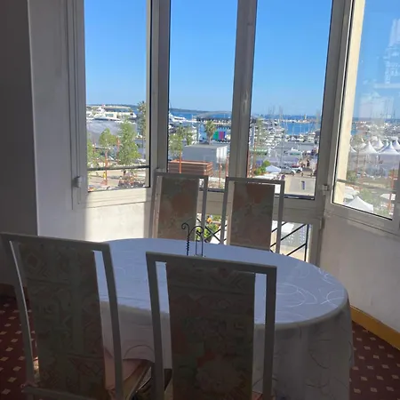 Cannes Privat Residence Holiday Apartments